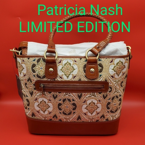 Patricia Nash Handbags - 💚FANTASTIC DEAL💚Patricia Nash Lesina Tapestry Tan